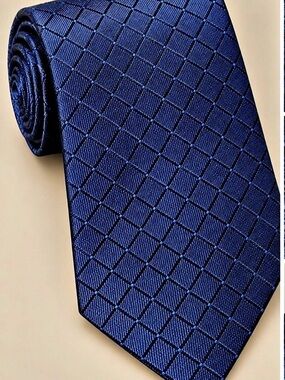 Perry Ellis Portfolio Geometric Tie in Blue Like New